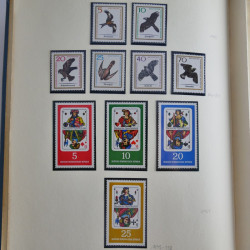 Collection timbres d'Allemagne de l'Est 1950-1978 neufs** en 2 albums.