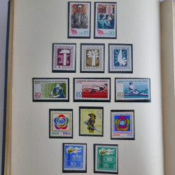 Collection timbres d'Allemagne de l'Est 1950-1978 neufs** en 2 albums.
