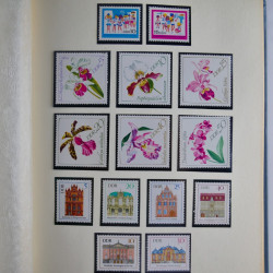 Collection timbres d'Allemagne de l'Est 1950-1978 neufs** en 2 albums.