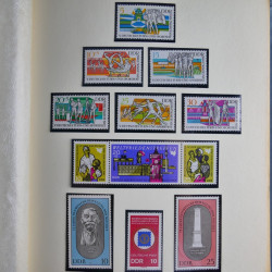 Collection timbres d'Allemagne de l'Est 1950-1978 neufs** en 2 albums.
