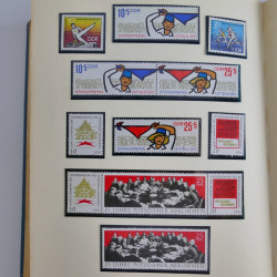 Collection timbres d'Allemagne de l'Est 1950-1978 neufs** en 2 albums.
