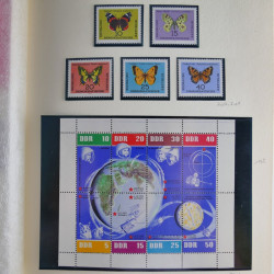 Collection timbres d'Allemagne de l'Est 1950-1978 neufs** en 2 albums.