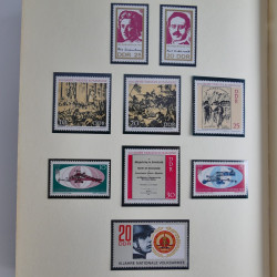 Collection timbres d'Allemagne de l'Est 1950-1978 neufs** en 2 albums.