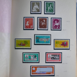 Collection timbres d'Allemagne de l'Est 1950-1978 neufs** en 2 albums.
