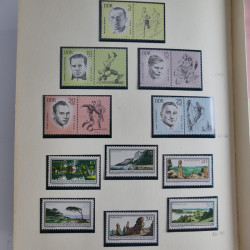 Collection timbres d'Allemagne de l'Est 1950-1978 neufs** en 2 albums.