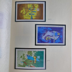 Collection timbres d'Allemagne de l'Est 1950-1978 neufs** en 2 albums.