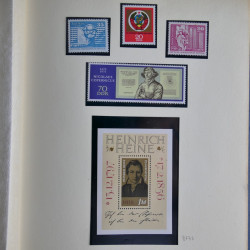 Collection timbres d'Allemagne de l'Est 1950-1978 neufs** en 2 albums.
