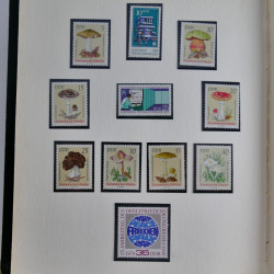 Collection timbres d'Allemagne de l'Est 1950-1978 neufs** en 2 albums.
