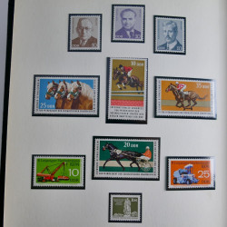 Collection timbres d'Allemagne de l'Est 1950-1978 neufs** en 2 albums.