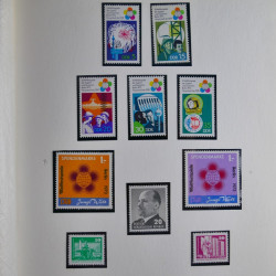 Collection timbres d'Allemagne de l'Est 1950-1978 neufs** en 2 albums.