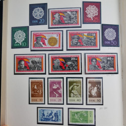 Collection timbres d'Allemagne de l'Est 1950-1978 neufs** en 2 albums.