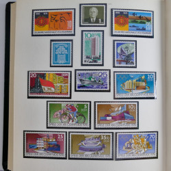 Collection timbres d'Allemagne de l'Est 1950-1978 neufs** en 2 albums.