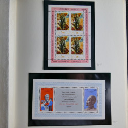 Collection timbres d'Allemagne de l'Est 1950-1978 neufs** en 2 albums.