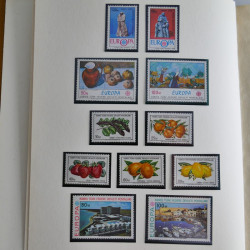 Collection timbres de Chypre Turc 1976-2006 neufs** en 2 albums.