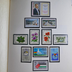 Collection timbres de Chypre Turc 1976-2006 neufs** en 2 albums.