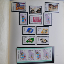 Collection timbres de Chypre Turc 1976-2006 neufs** en 2 albums.