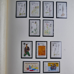 Collection timbres de Chypre Turc 1976-2006 neufs** en 2 albums.