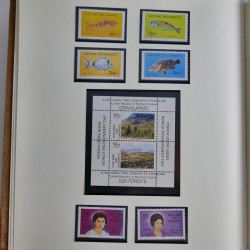 Collection timbres de Chypre Turc 1976-2006 neufs** en 2 albums.