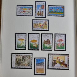 Collection timbres de Chypre Turc 1976-2006 neufs** en 2 albums.