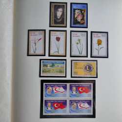 Collection timbres de Chypre Turc 1976-2006 neufs** en 2 albums.