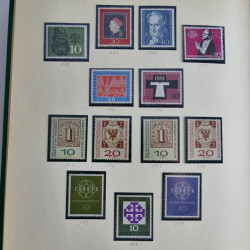Collection timbres d'Allemagne Fédérale 1958-2002 neufs** en 3 albums.