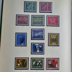 Collection timbres d'Allemagne Fédérale 1958-2002 neufs** en 3 albums.