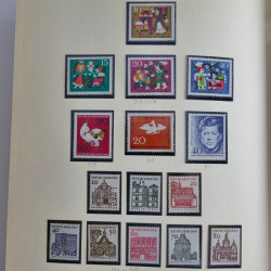 Collection timbres d'Allemagne Fédérale 1958-2002 neufs** en 3 albums.