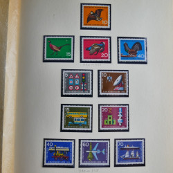 Collection timbres d'Allemagne Fédérale 1958-2002 neufs** en 3 albums.