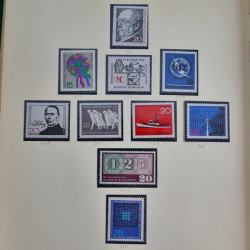 Collection timbres d'Allemagne Fédérale 1958-2002 neufs** en 3 albums.