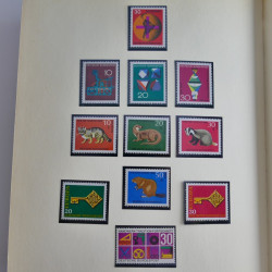 Collection timbres d'Allemagne Fédérale 1958-2002 neufs** en 3 albums.