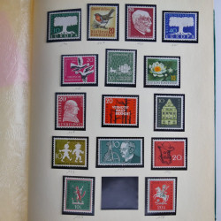 Collection timbres d'Allemagne Fédérale 1958-2002 neufs** en 3 albums.