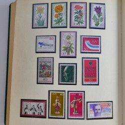 Collection timbres d'Allemagne Fédérale 1958-2002 neufs** en 3 albums.