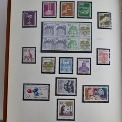 Collection timbres d'Allemagne Fédérale 1958-2002 neufs** en 3 albums.