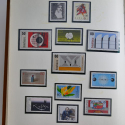 Collection timbres d'Allemagne Fédérale 1958-2002 neufs** en 3 albums.