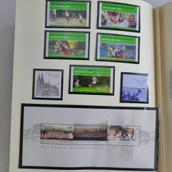 Collection timbres d'Allemagne et Berlin 1969-2004 neuf** en 2 albums.