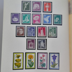 Collection timbres d'Allemagne et Berlin 1969-2004 neuf** en 2 albums.