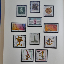 Collection timbres d'Allemagne et Berlin 1969-2004 neuf** en 2 albums.