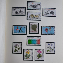 Collection timbres d'Allemagne et Berlin 1969-2004 neuf** en 2 albums.