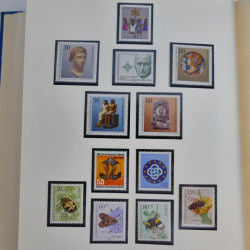 Collection timbres d'Allemagne et Berlin 1969-2004 neuf** en 2 albums.