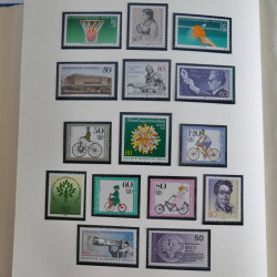 Collection timbres d'Allemagne et Berlin 1969-2004 neuf** en 2 albums.