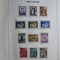Collection timbres du Vatican 1852-2011 neufs** en 3 albums DAVO.