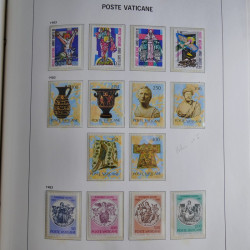 Collection timbres du Vatican 1852-2011 neufs** en 3 albums DAVO.
