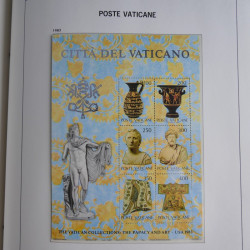 Collection timbres du Vatican 1852-2011 neufs** en 3 albums DAVO.