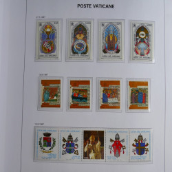 Collection timbres du Vatican 1852-2011 neufs** en 3 albums DAVO.
