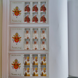 Collection timbres du Vatican 1852-2011 neufs** en 3 albums DAVO.