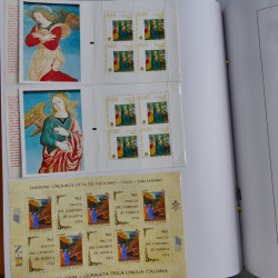 Collection timbres du Vatican 1852-2011 neufs** en 3 albums DAVO.