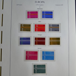Collection timbres d'Europa CEPT 1956-1979 neufs** complet en un album.