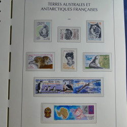Collection timbres de T.A.A.F. 2000-2009 neufs** complet en un album.