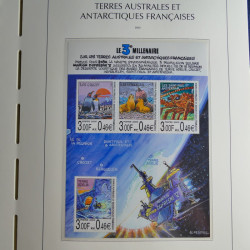 Collection timbres de T.A.A.F. 2000-2009 neufs** complet en un album.