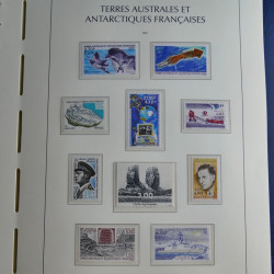 Collection timbres de T.A.A.F. 2000-2009 neufs** complet en un album.